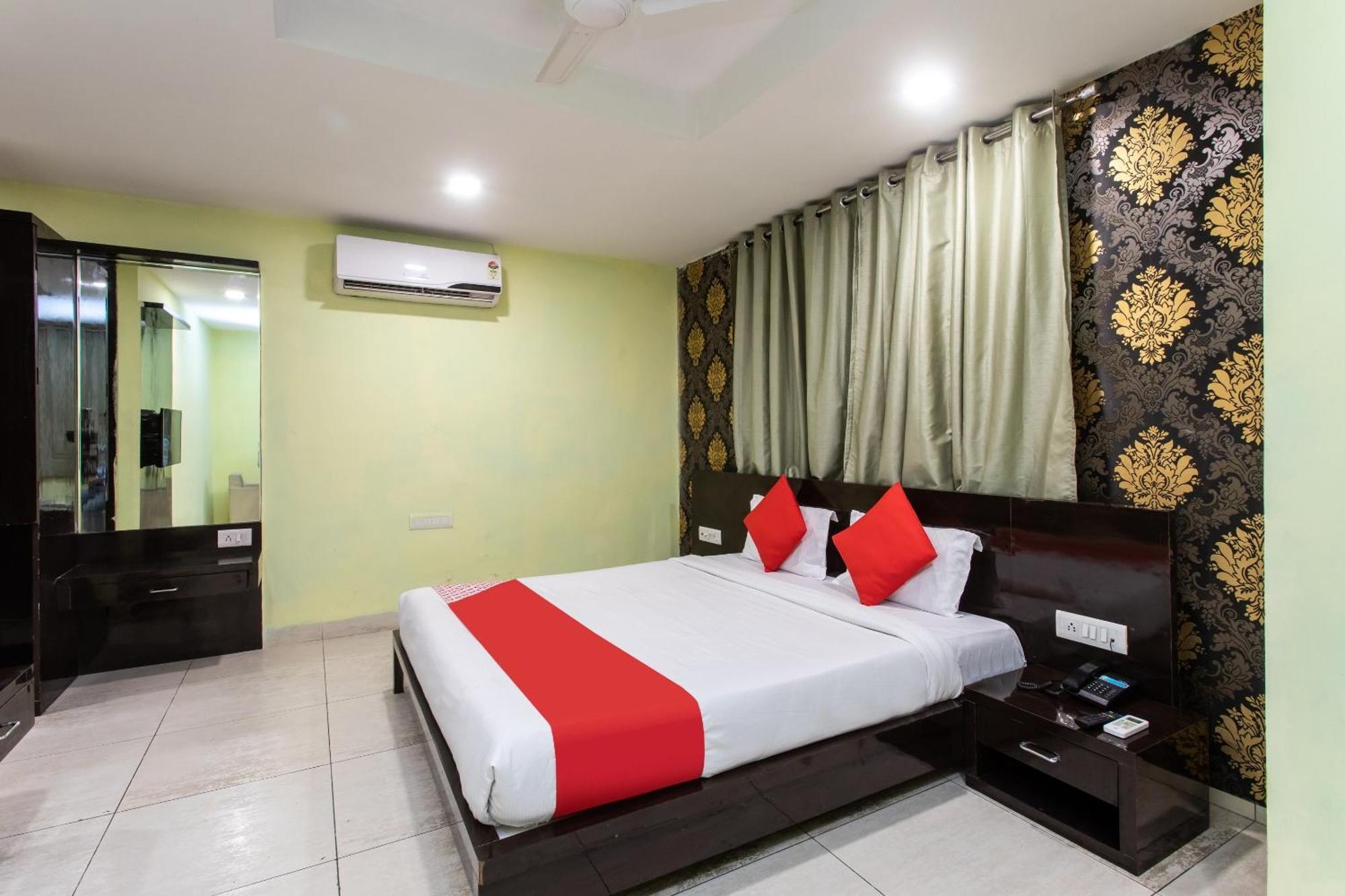 Capital O Swan Paradise Indore Bagian luar foto