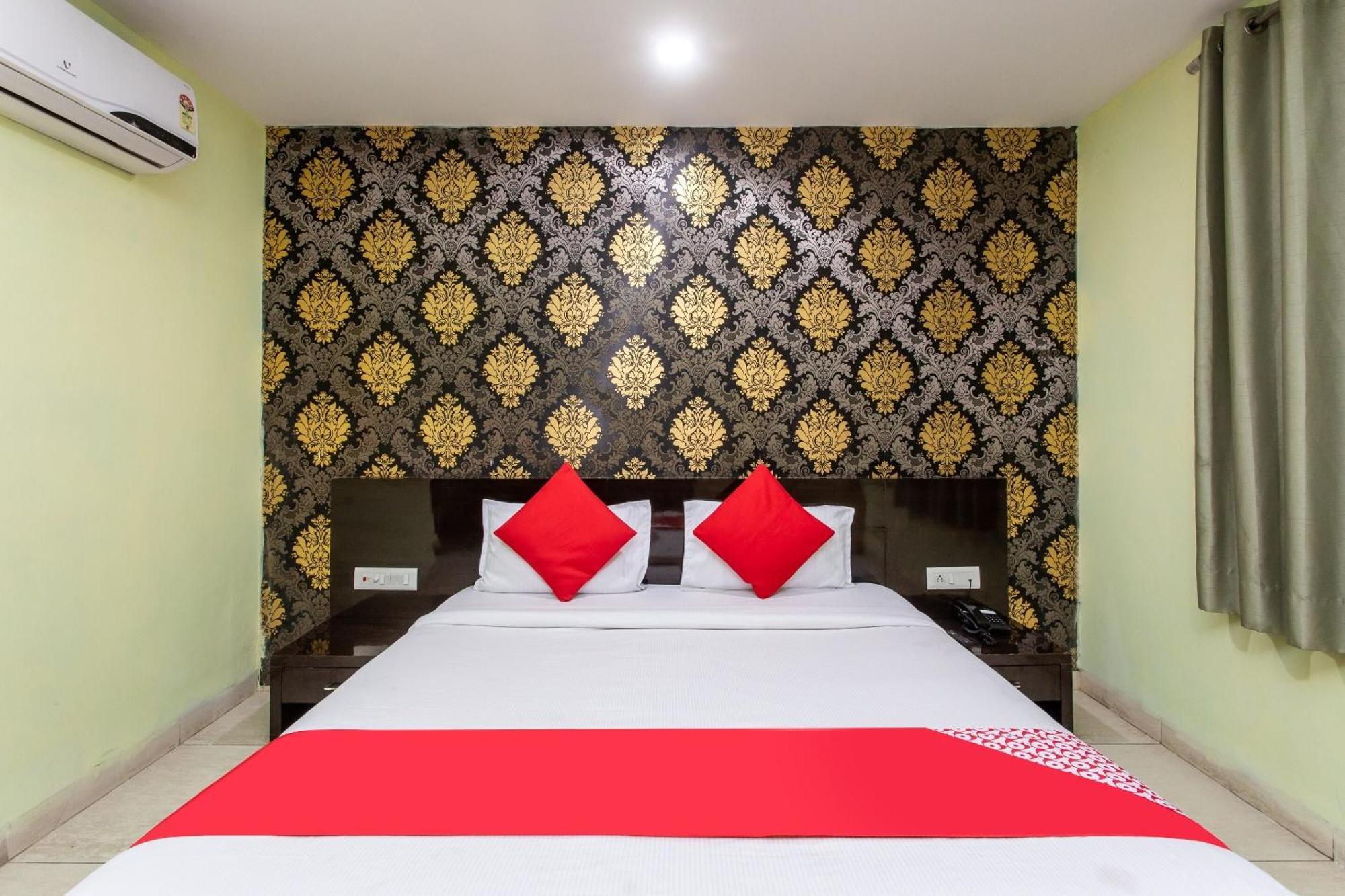Capital O Swan Paradise Indore Bagian luar foto