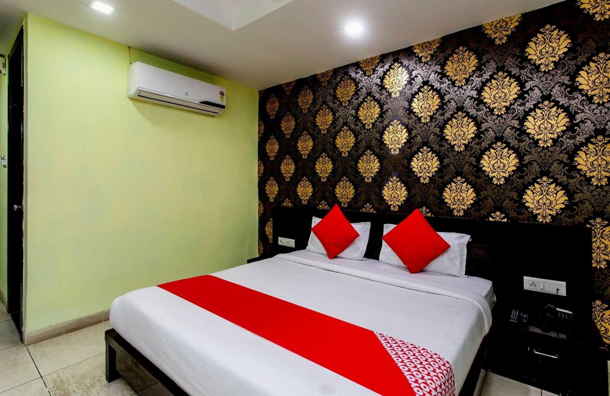 Capital O Swan Paradise Indore Bagian luar foto
