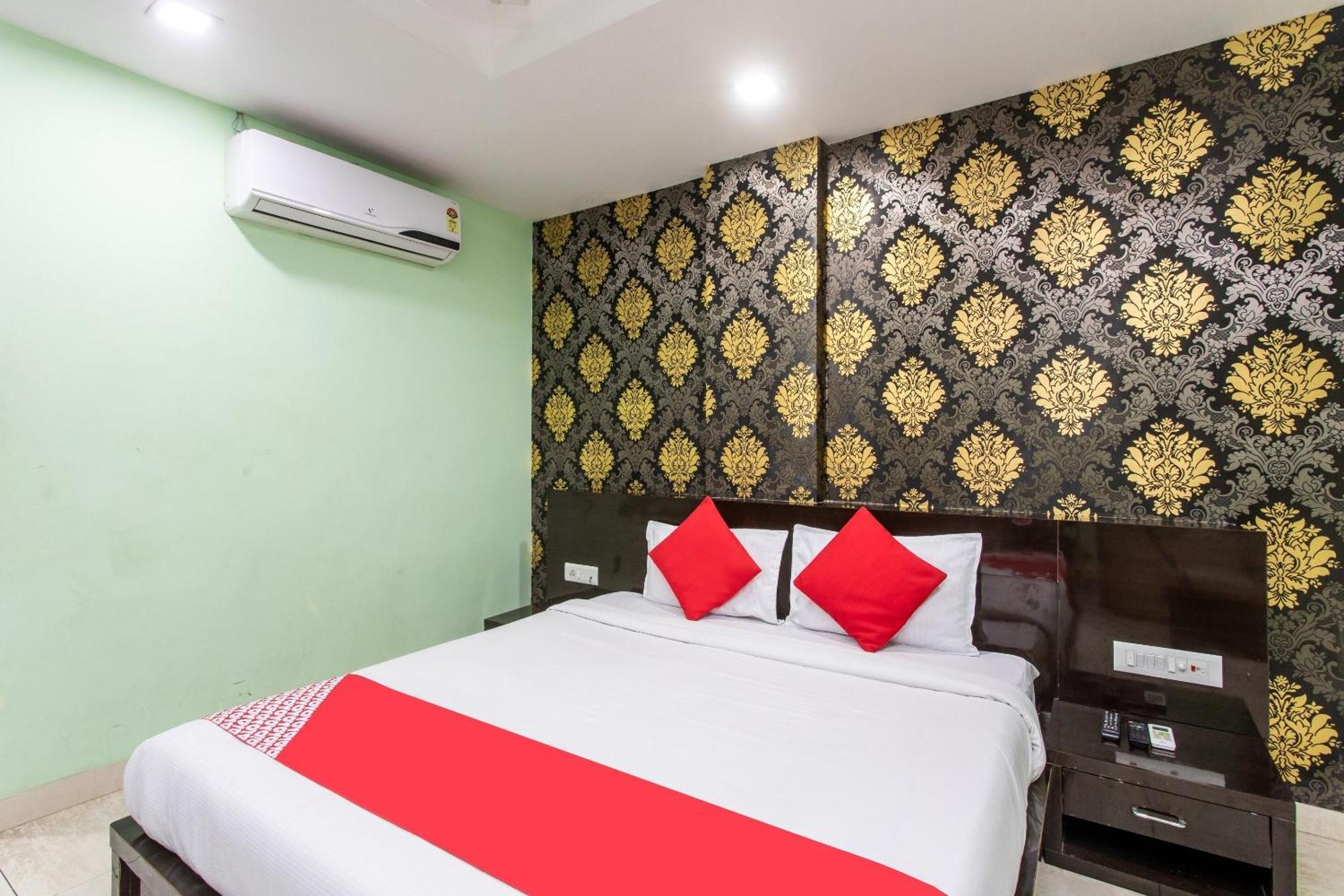Capital O Swan Paradise Indore Bagian luar foto