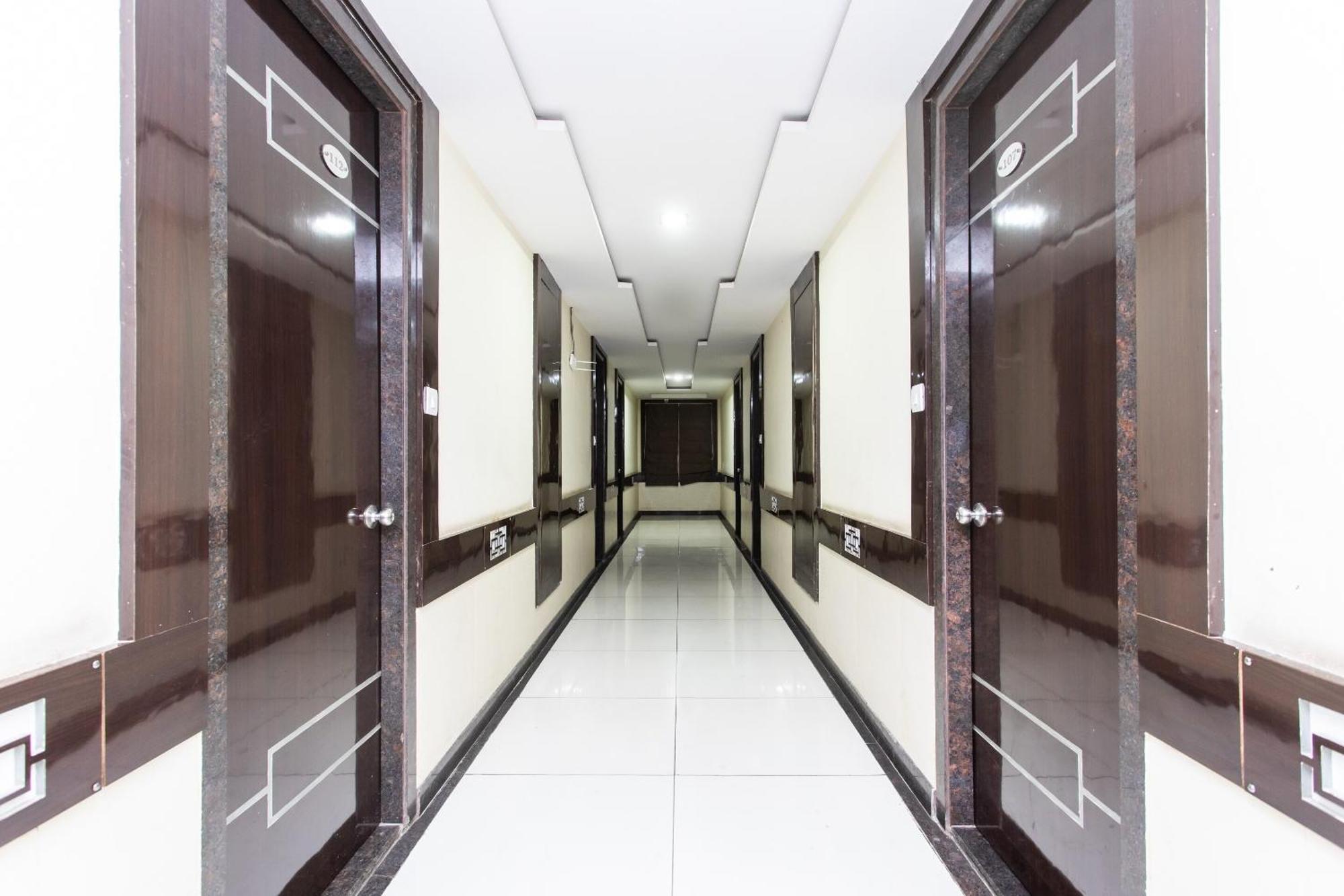 Capital O Swan Paradise Indore Bagian luar foto