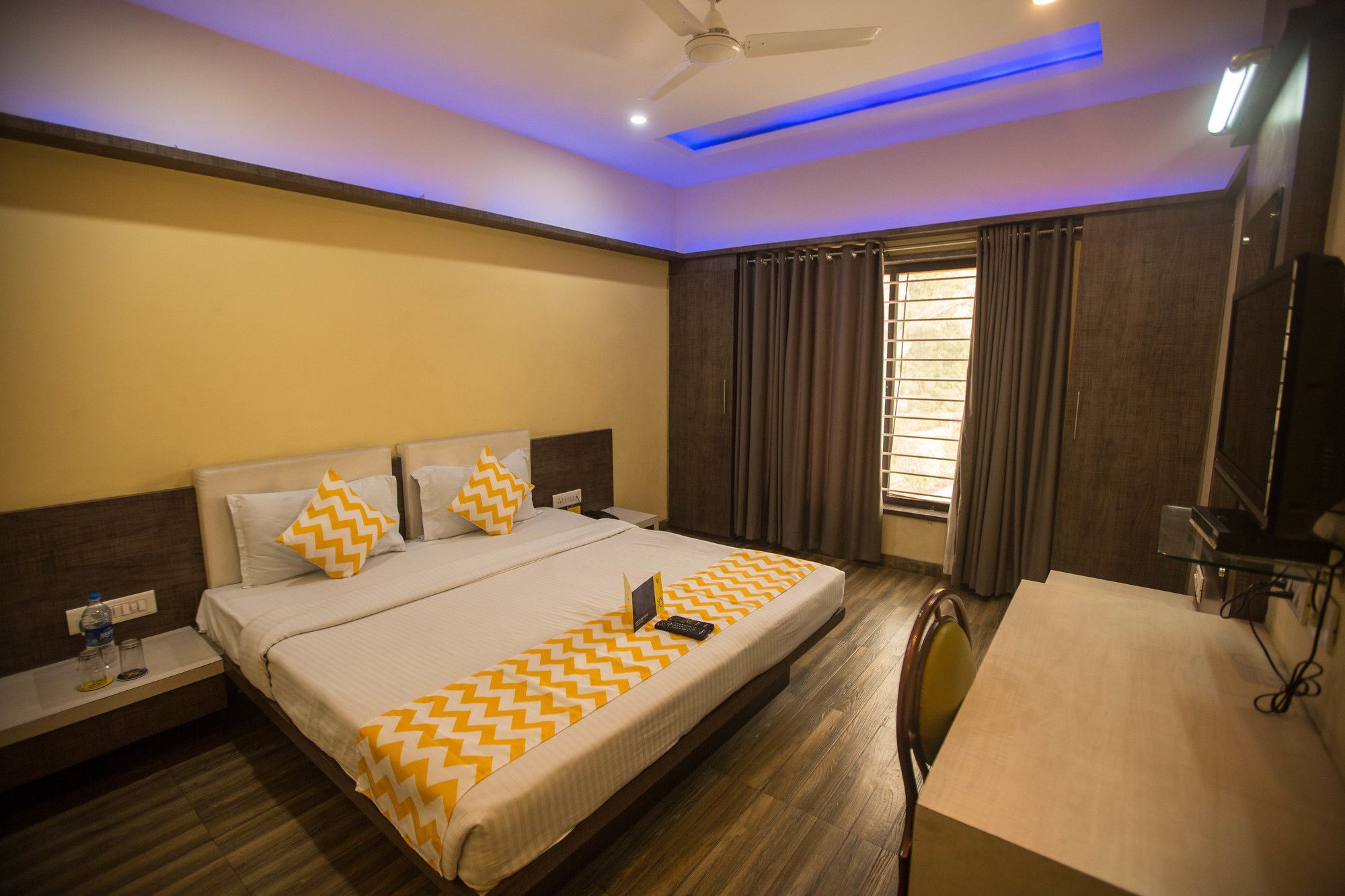 Capital O Swan Paradise Indore Bagian luar foto