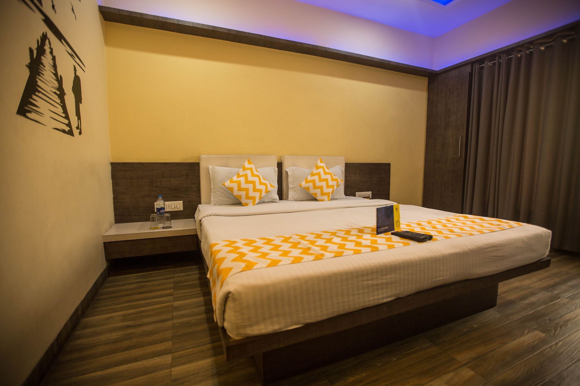 Capital O Swan Paradise Indore Bagian luar foto